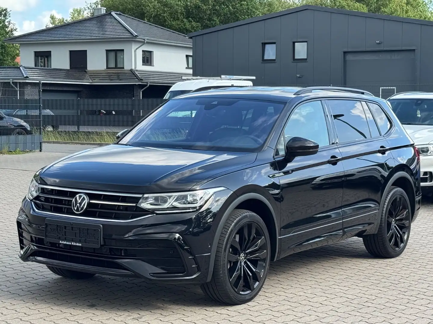 Volkswagen Tiguan Allspace R-Line 4M °B&S°360°HUP°AHK° Schwarz - 1