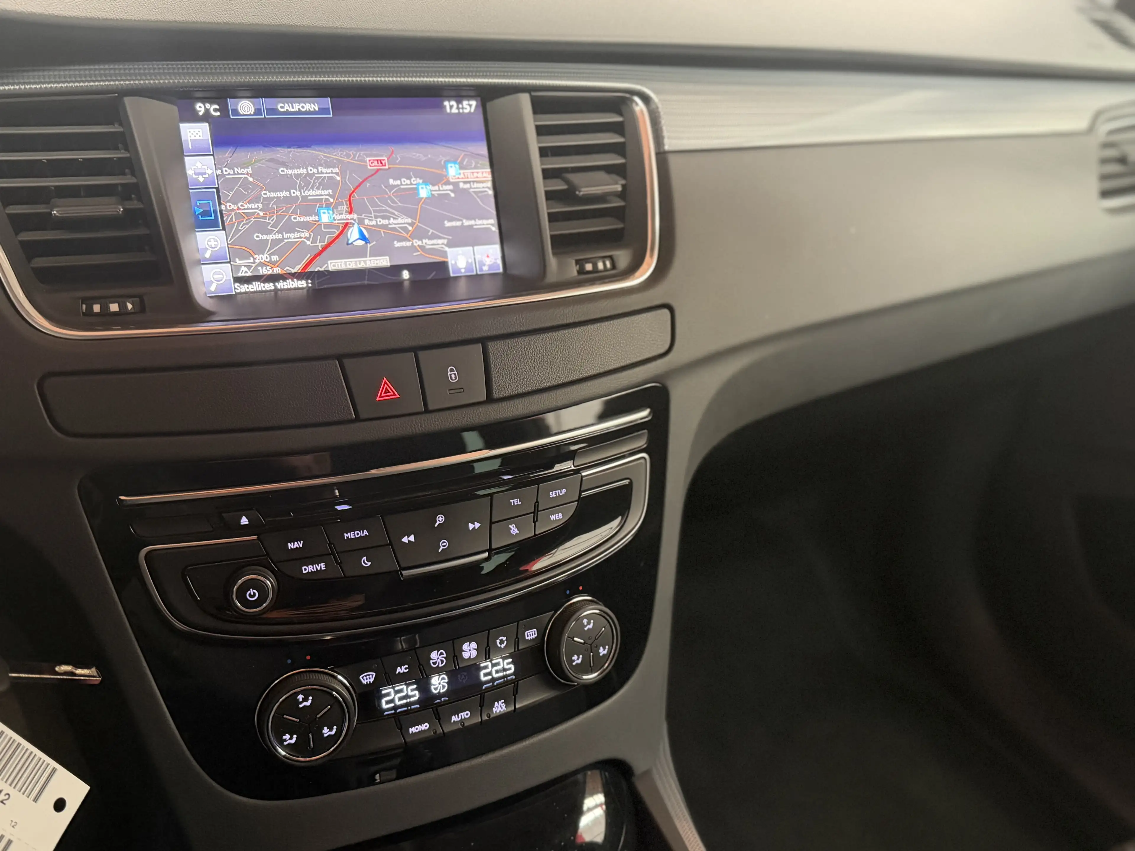 Peugeot 508 508 SW 1.6 BlueHDi Special Edition S — photo 8