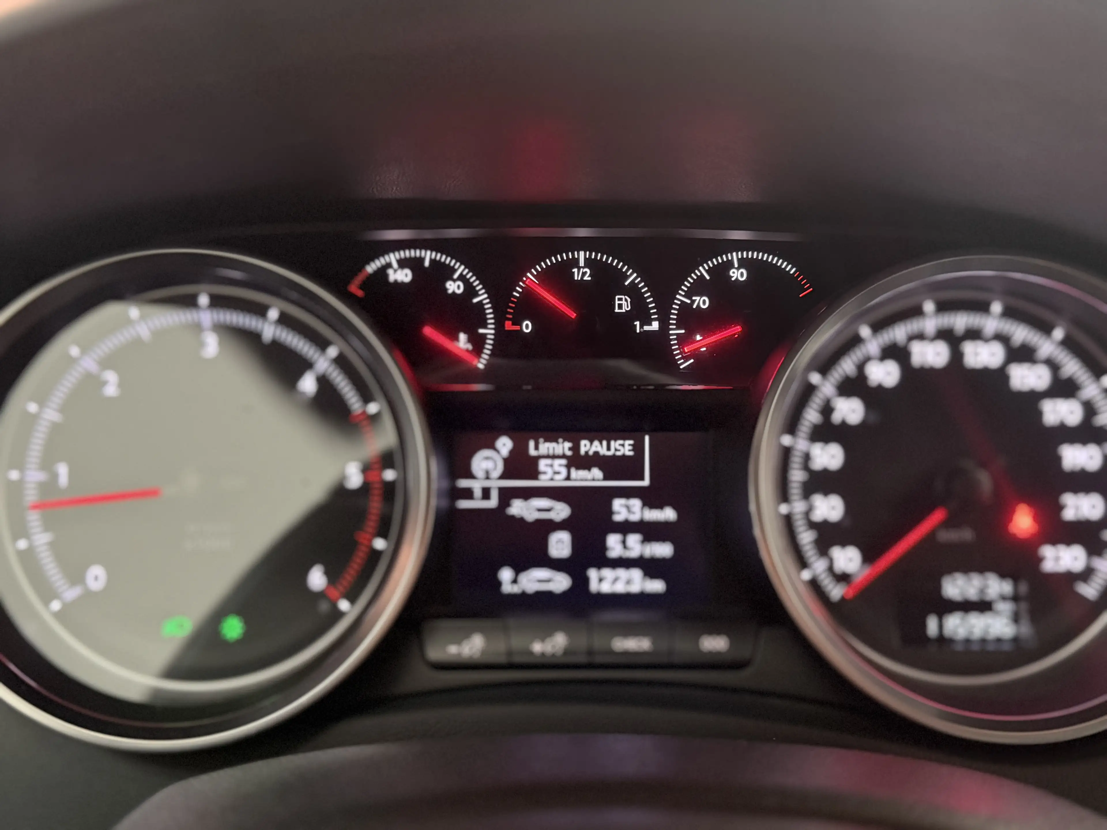 Peugeot 508 508 SW 1.6 BlueHDi Special Edition S — photo 9