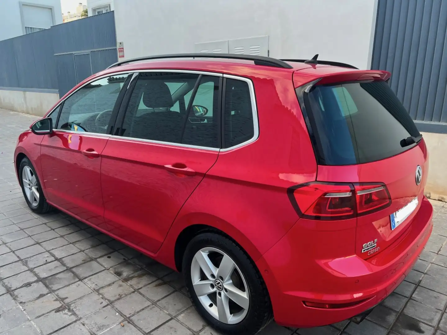 Volkswagen Golf Sportsvan 1.4 TSI BMT Advance DSG 92kW Rojo - 2