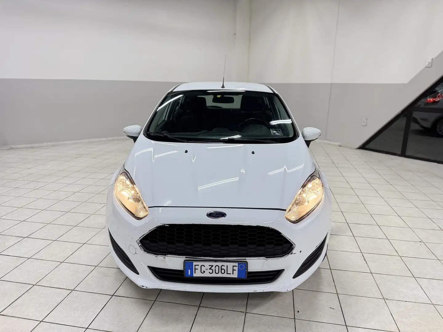 Ford Fiesta 5p 1.2 Black&White 60cv Blanc - 1