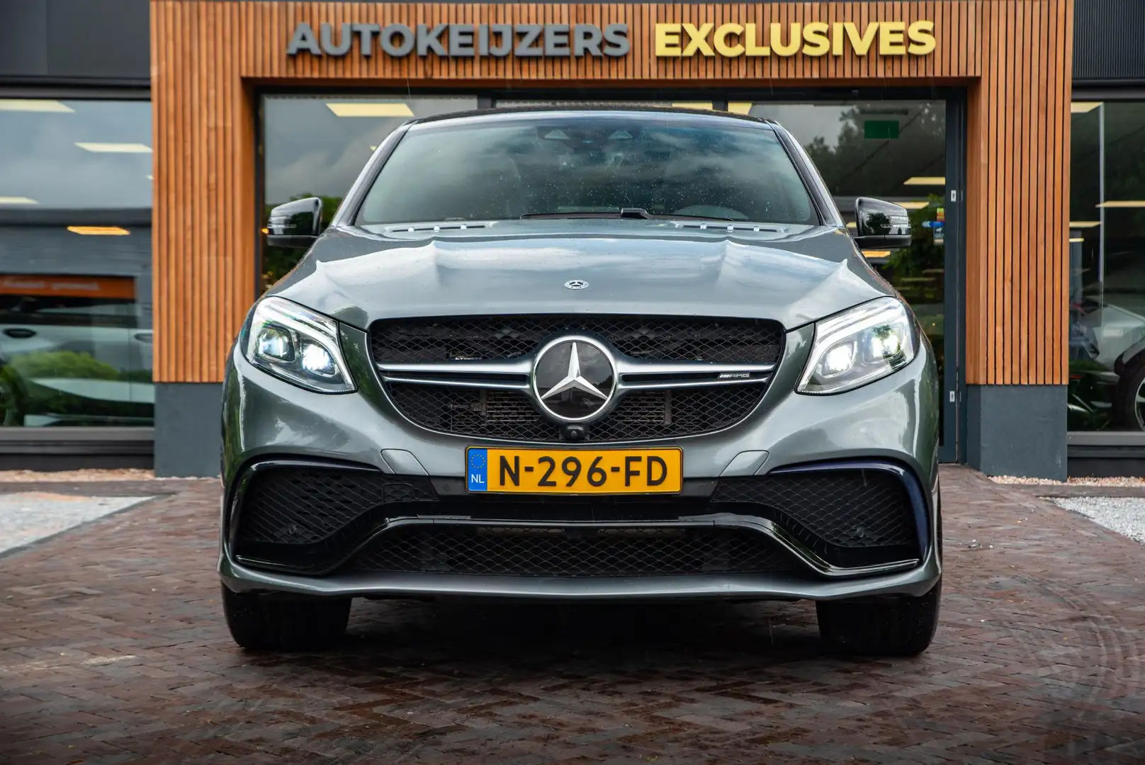 Mercedes-Benz GLE 63 AMG Coupé 4MATIC Panoramadak Keyless Adapt. Cruise Har Grey - 2