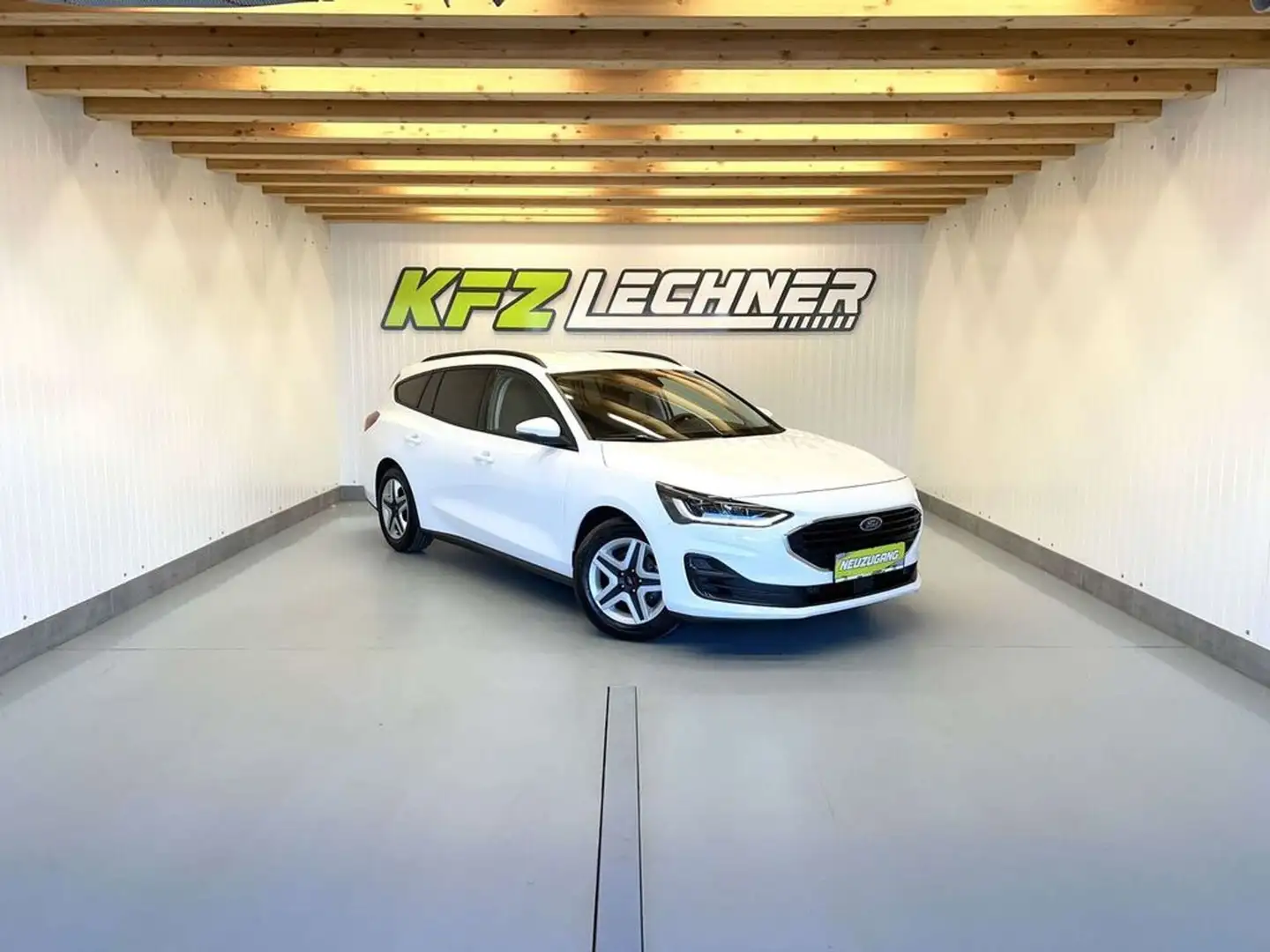 Ford Focus Turnier 1.5 Eco Blue NAVI*W-PAKET*LED*PDC Weiß - 1