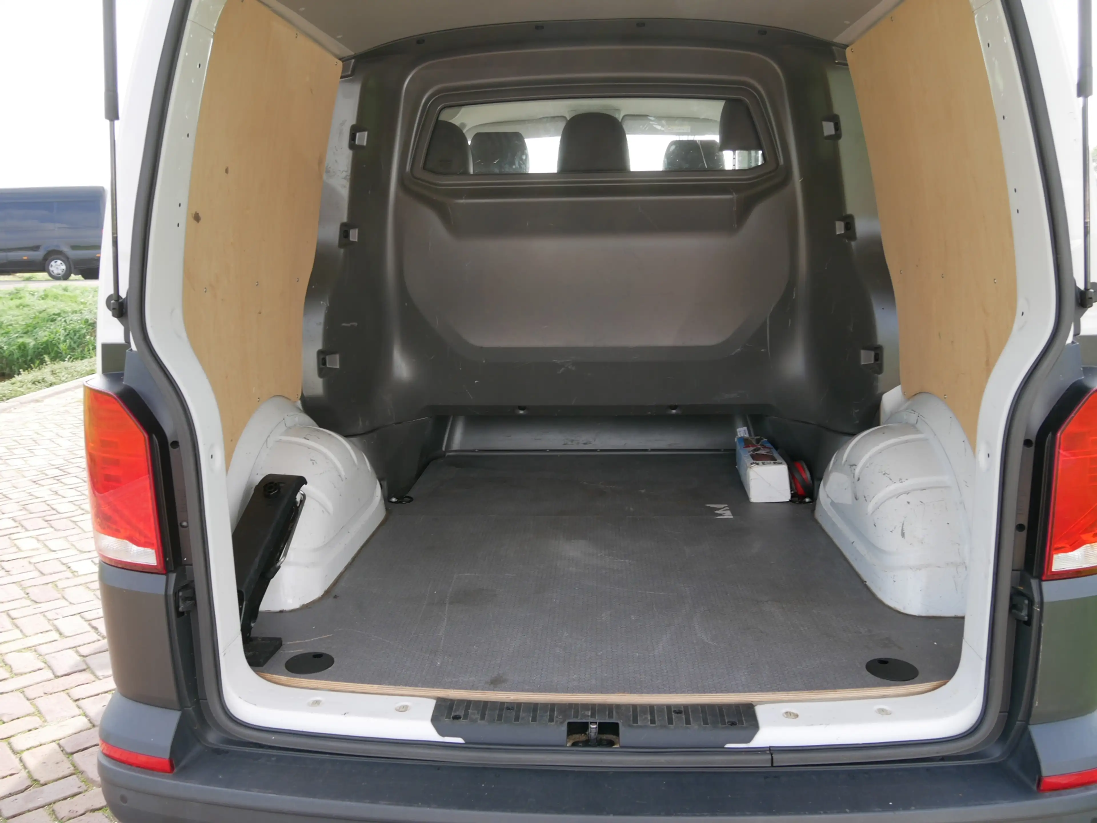 Volkswagen Transporter 2.0 TDI L1H1 30 81kW DUBB CAB AC | 15599 EX BTW — photo 12