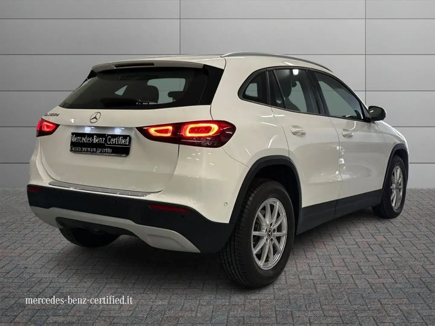 Mercedes-Benz GLA 180 d Automatic Business Extra Bianco - 2