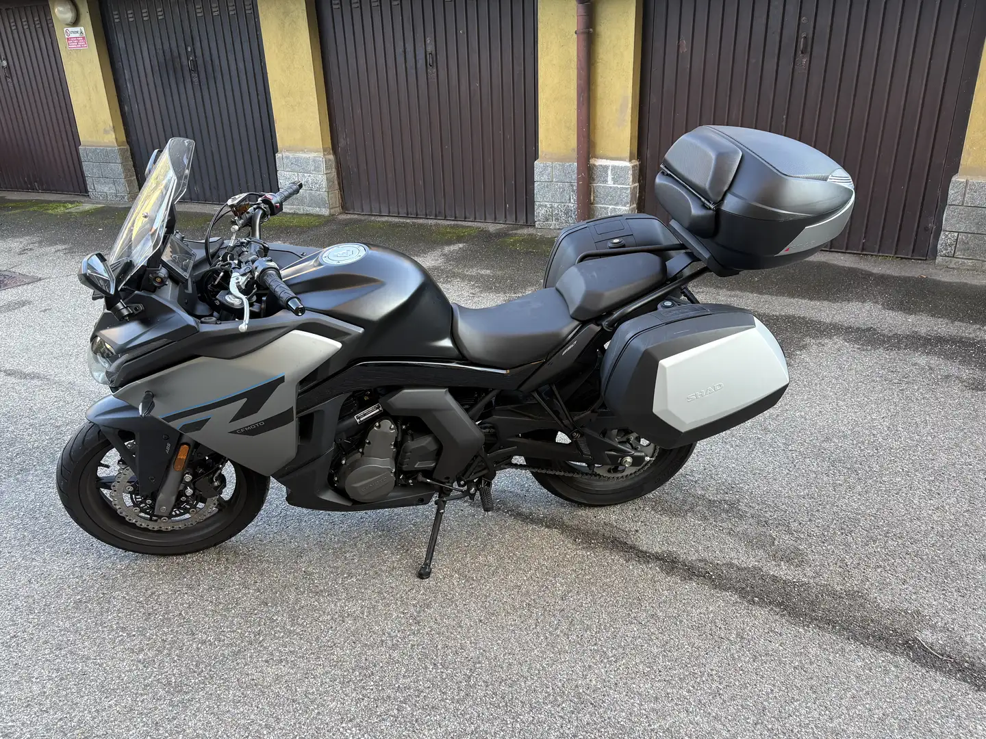 CFMOTO 650GT sport touring Gris - 2