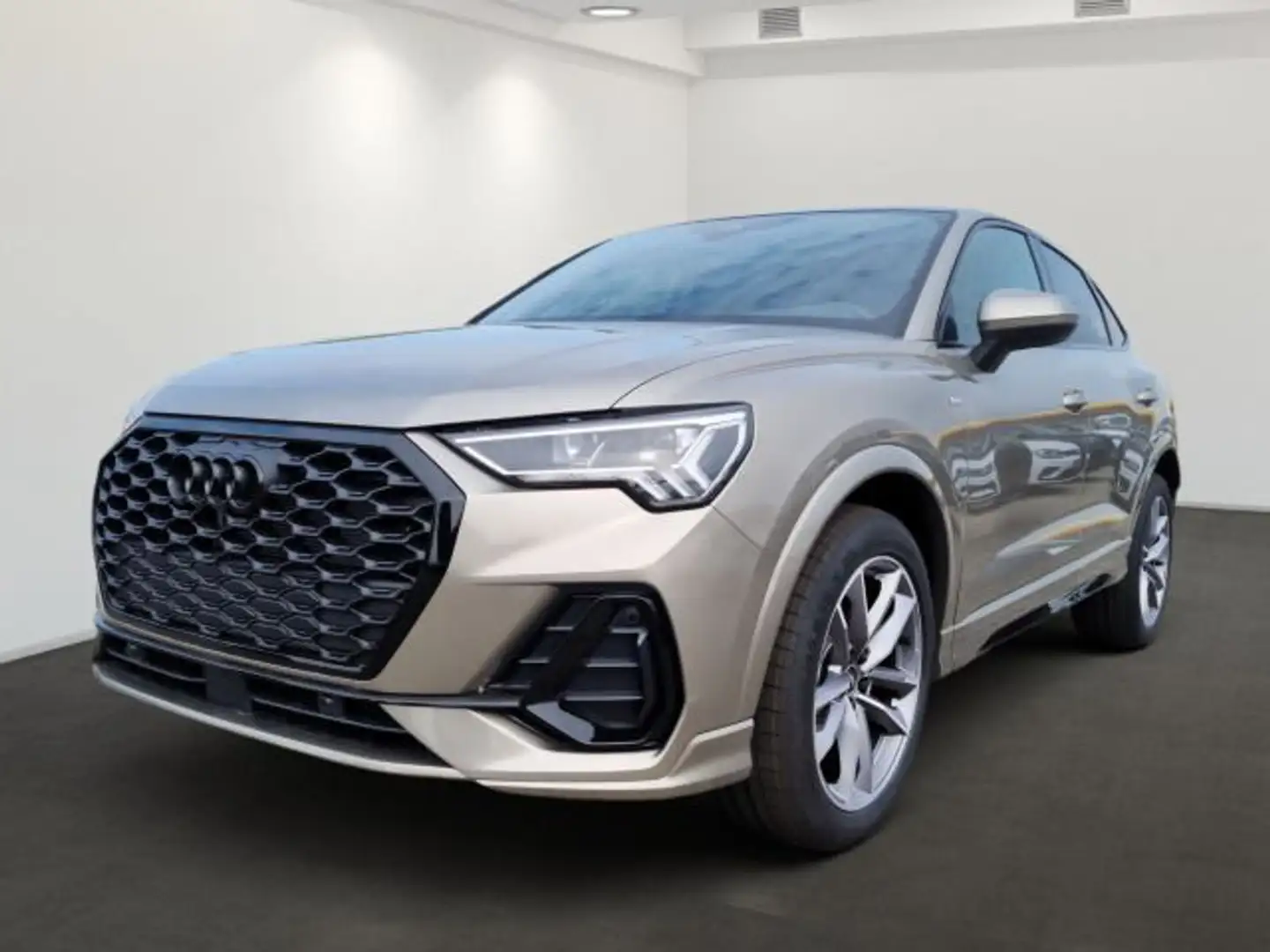Audi Q3 S line 35 TFSI 110(150) kW(PS) S tr Бежевый  - 2