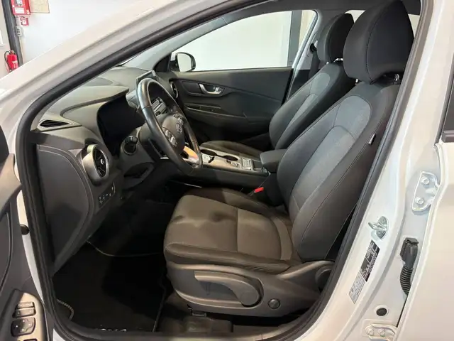 Hyundai Kona view 8