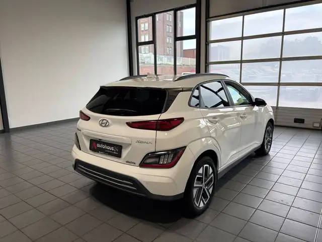 Hyundai Kona view 5