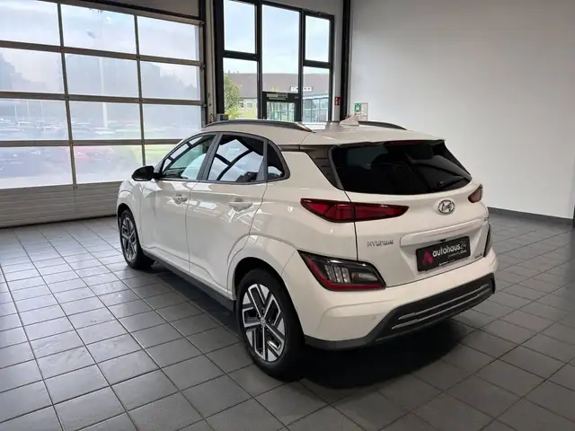 Hyundai Kona view 4