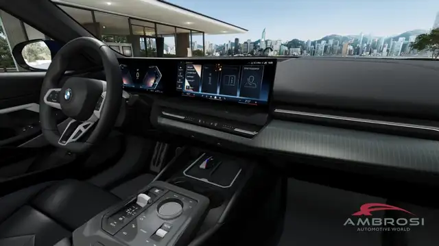BMW 5 Series view 13