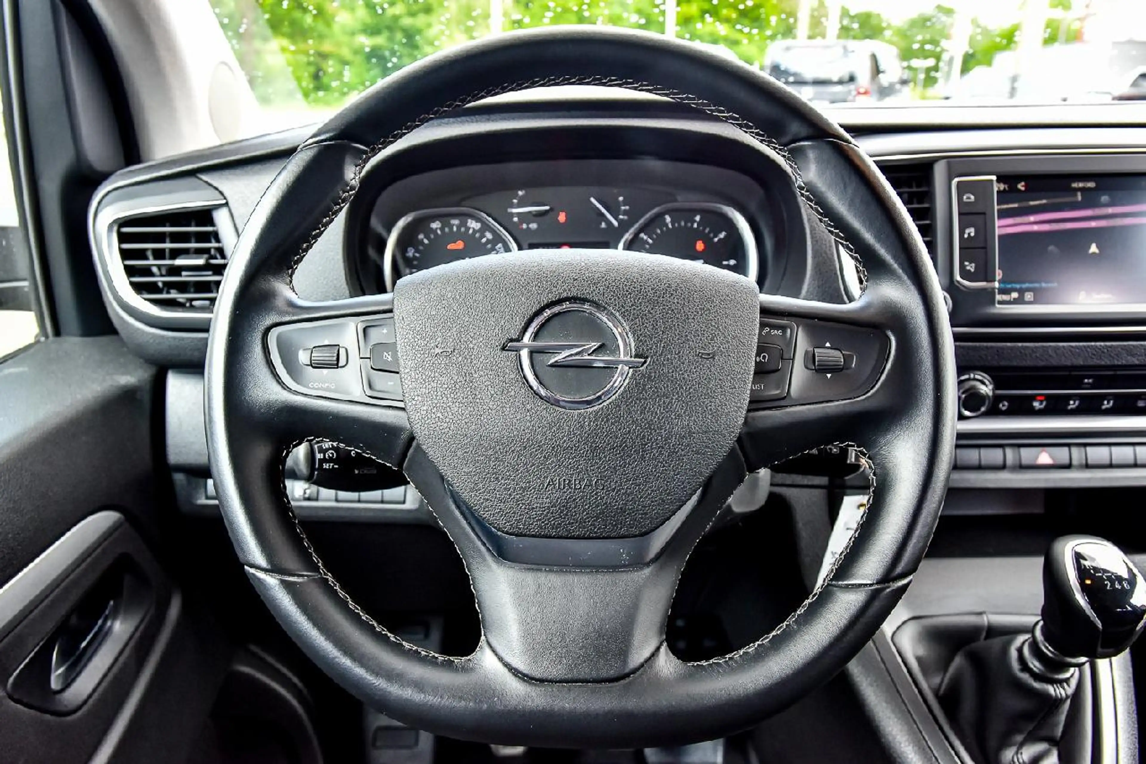 Opel Zafira Life Selection L — photo 11