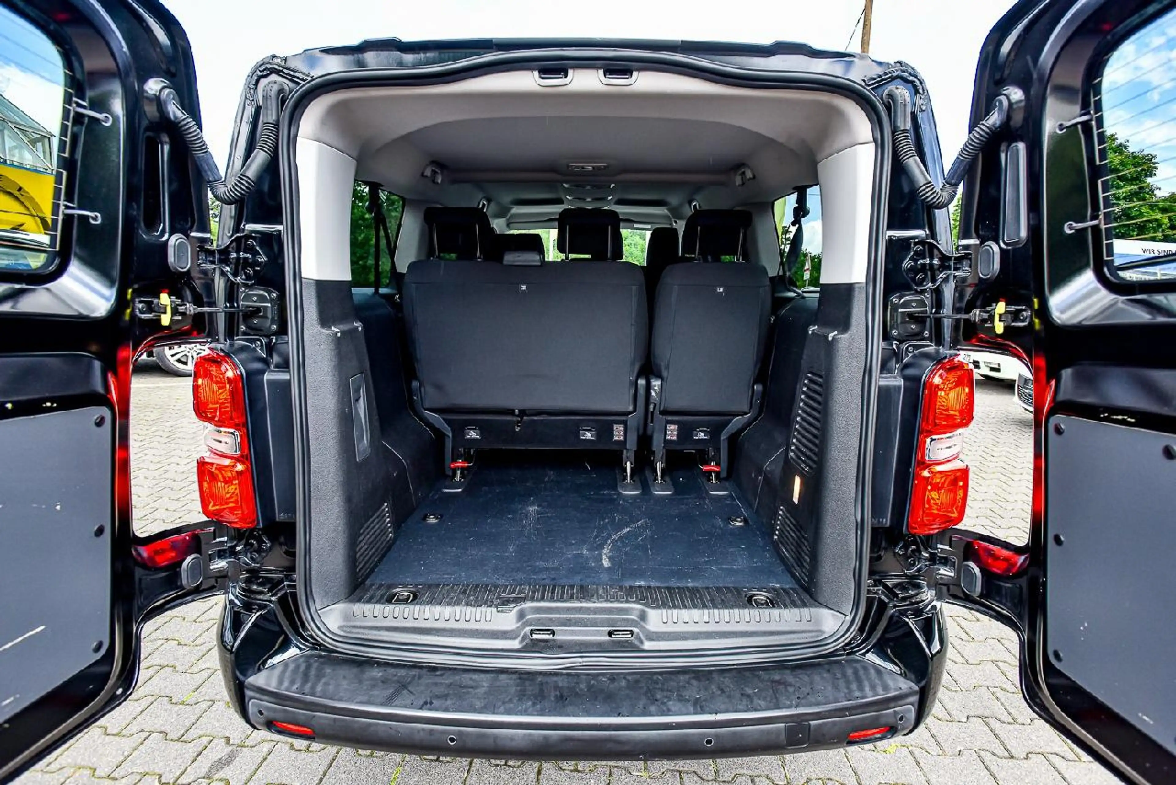 Opel Zafira Life Selection L — photo 8