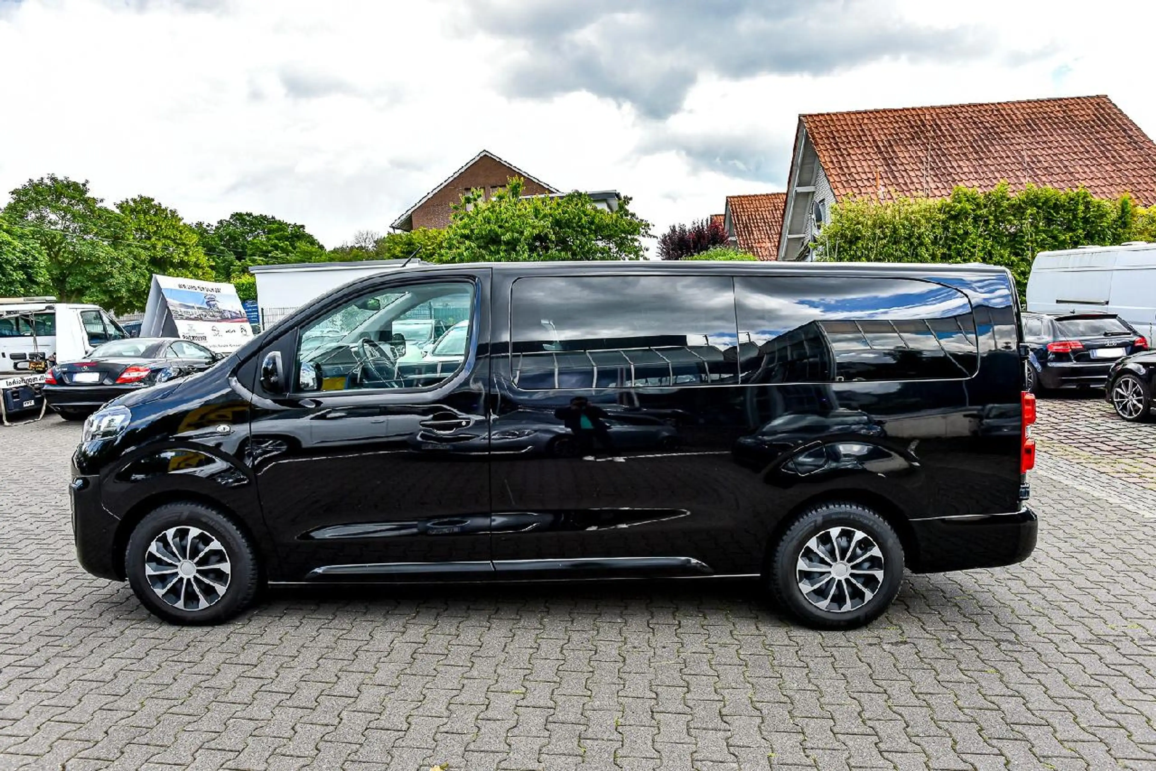 Opel Zafira Life Selection L — photo 7