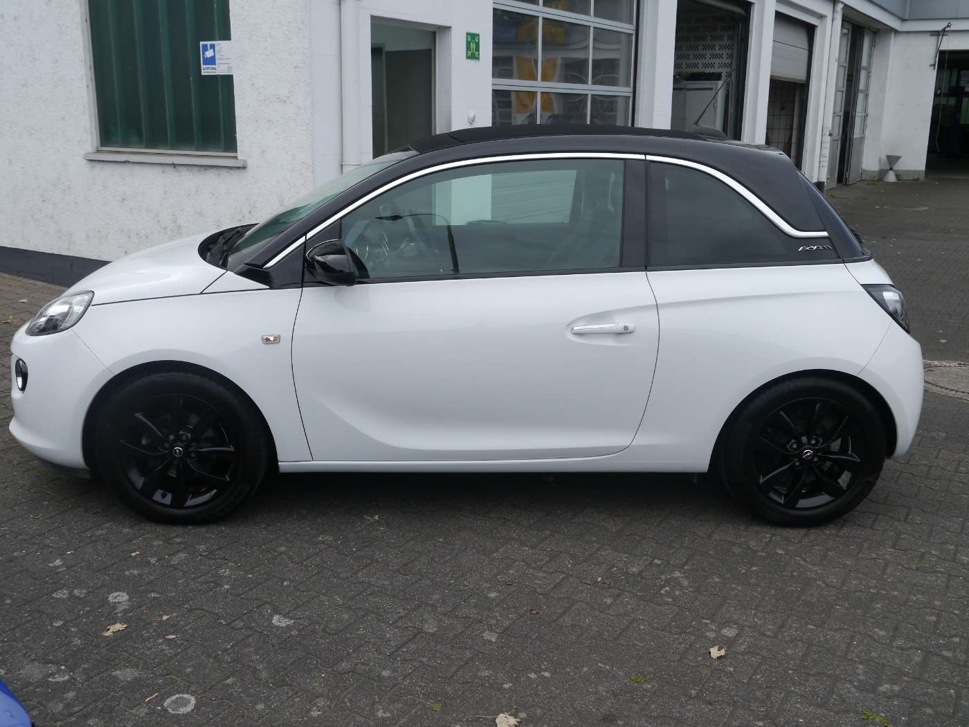 Opel Adam