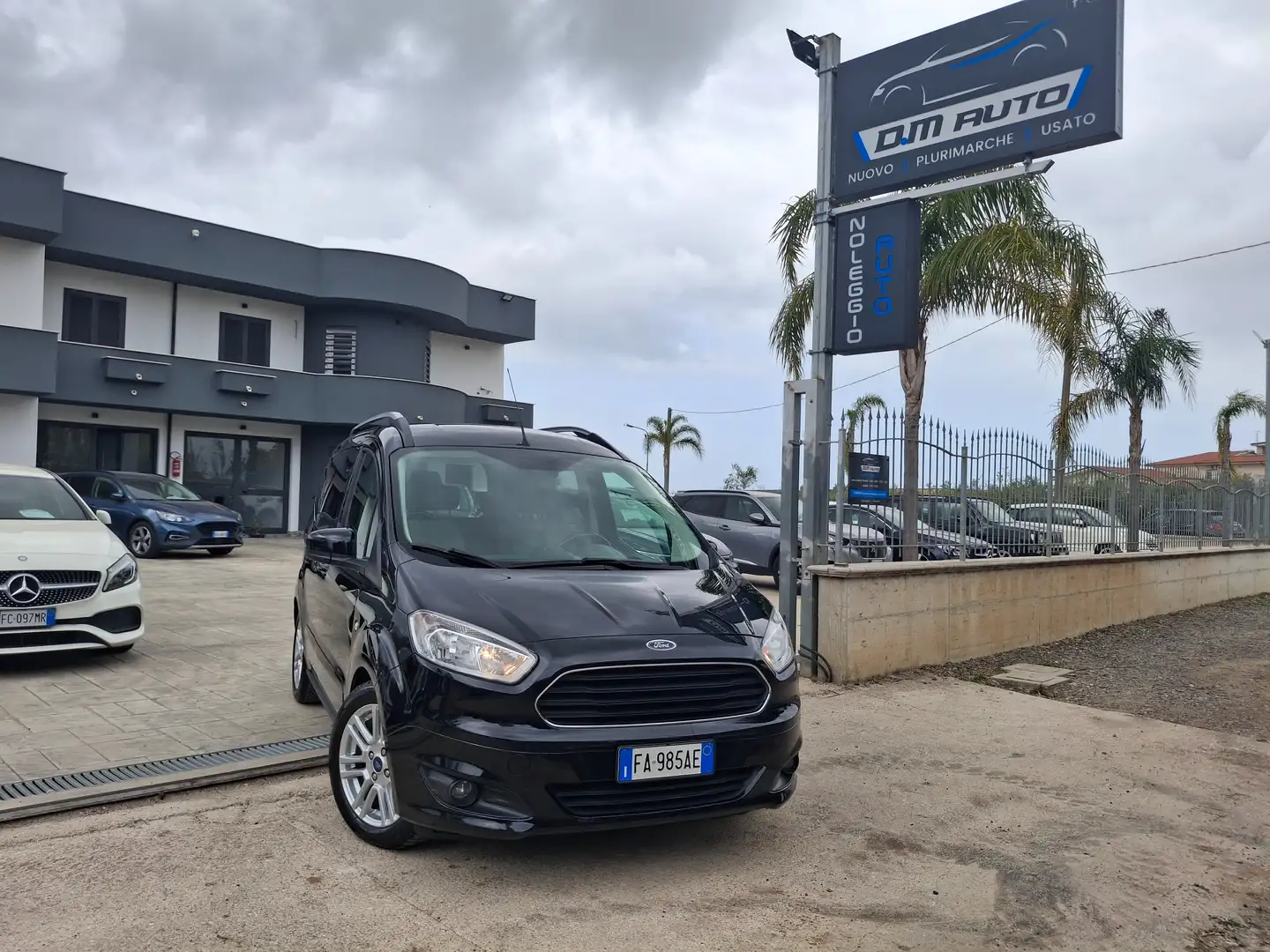 Ford Courier Schwarz - 1