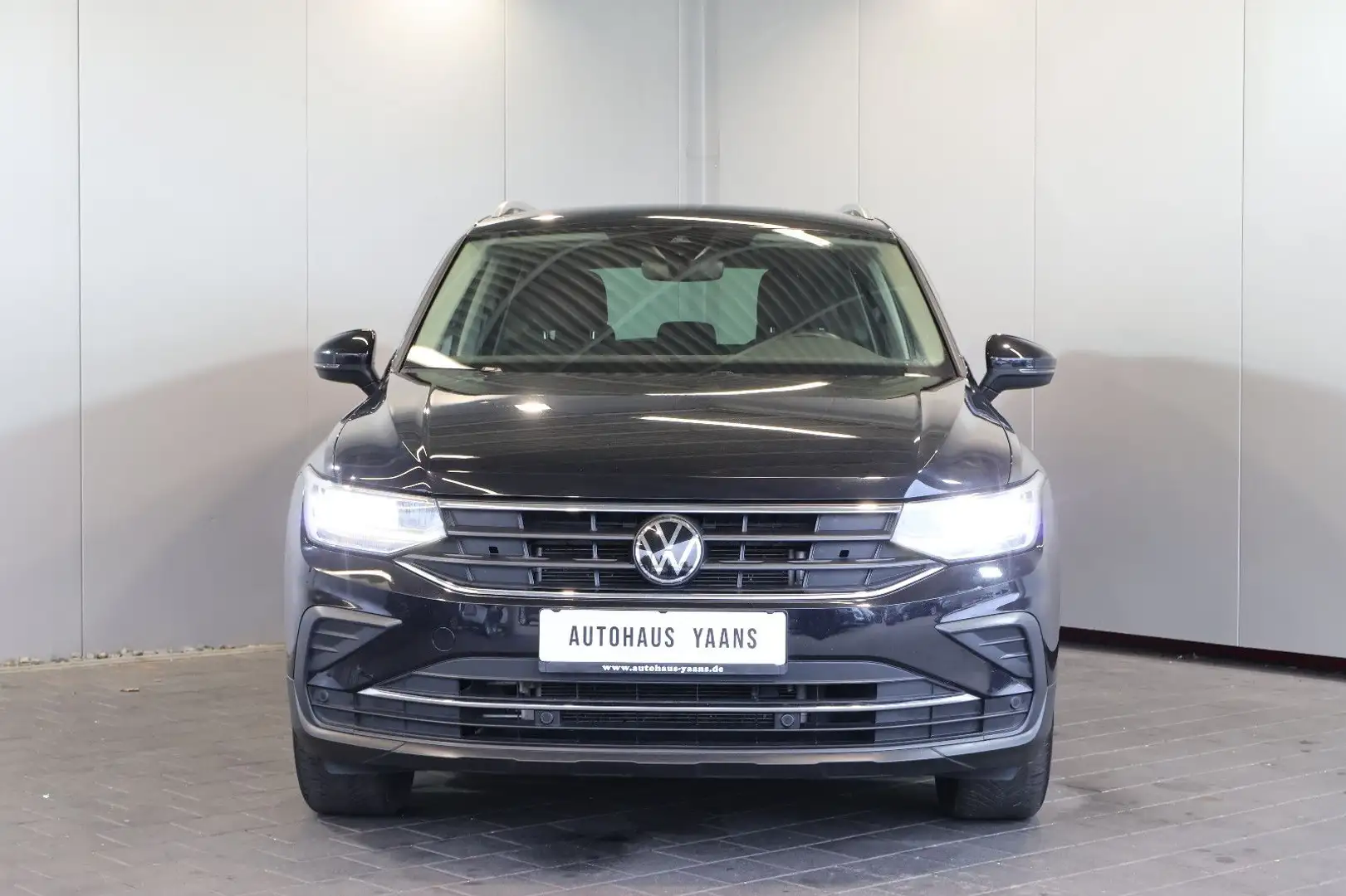 Volkswagen Tiguan 1.5 TSI Active ACC+KAM+LED+CARPLAY+18" Schwarz - 2
