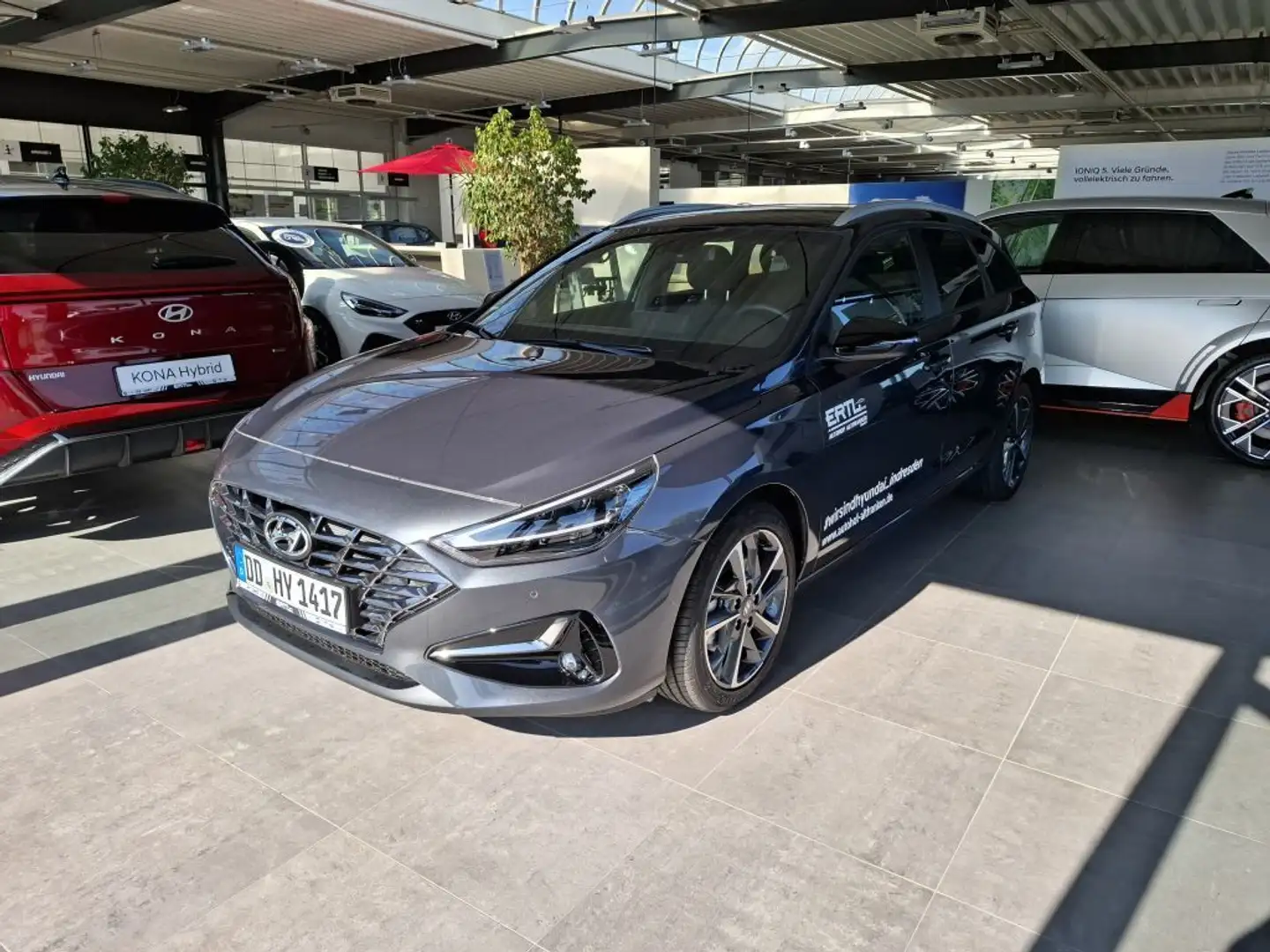 Hyundai i30 Kombi 1.0 T-GDI Advantage Grau - 2