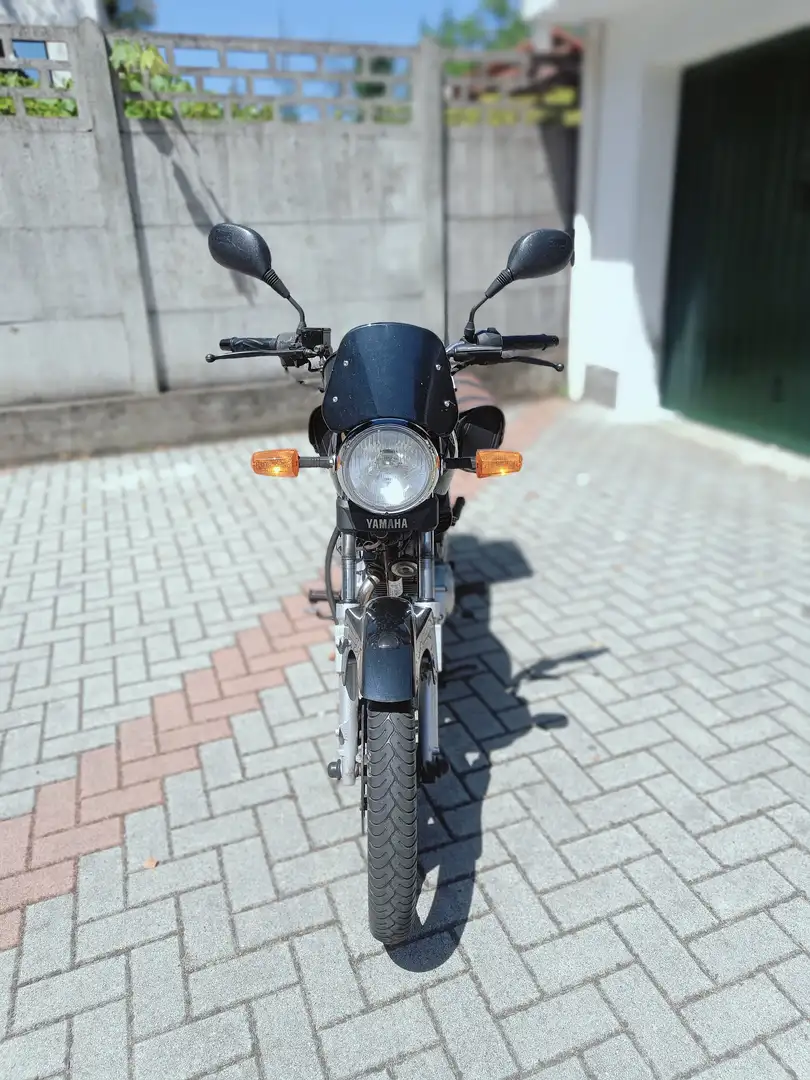Yamaha YBR 125 Negro - 2