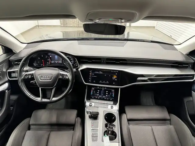 Audi A6 Avant view 12
