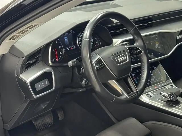 Audi A6 Avant view 10