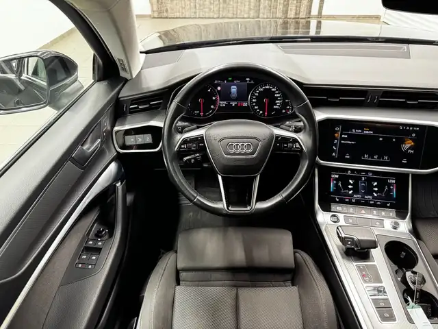 Audi A6 Avant view 13