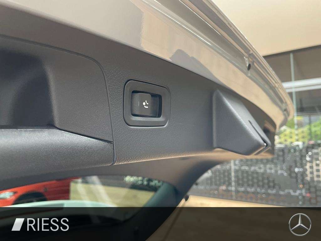Mercedes-Benz A 220