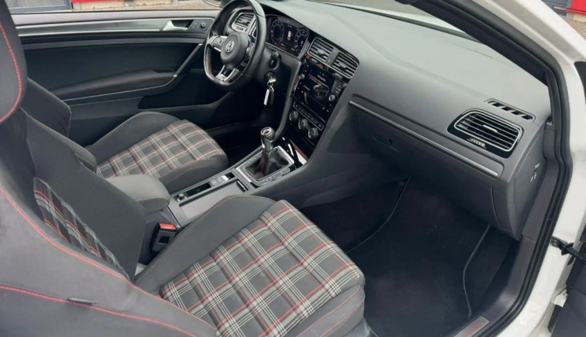 Volkswagen Golf GTI 2.0 TSI Performance 180kW Bianco - 2