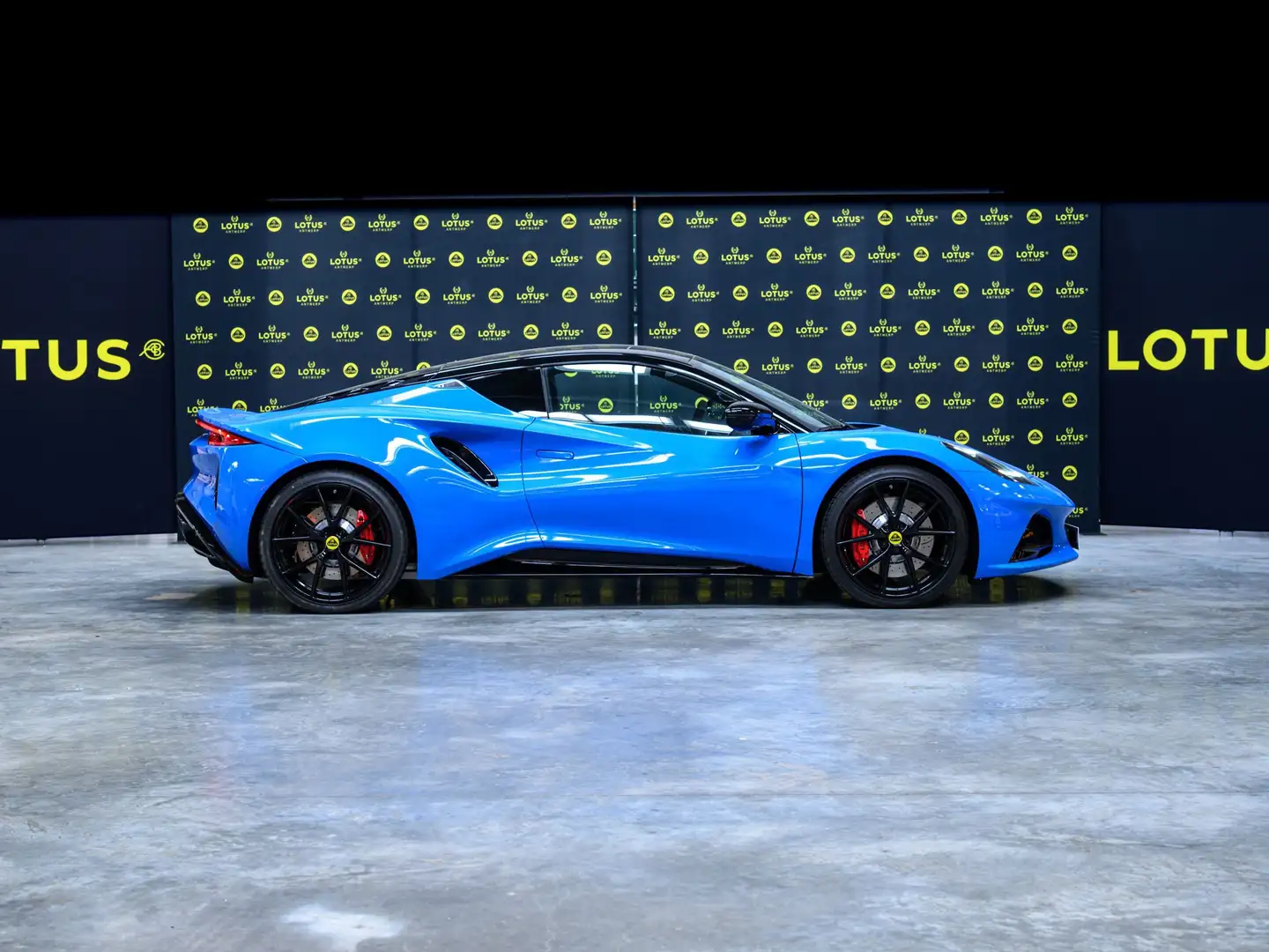 Lotus Emira Emira First Edition Blue - 1