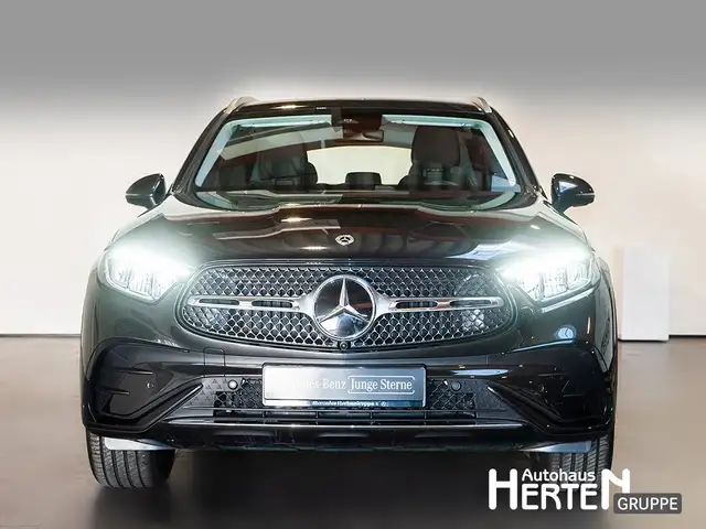 Mercedes-Benz GLC view 2