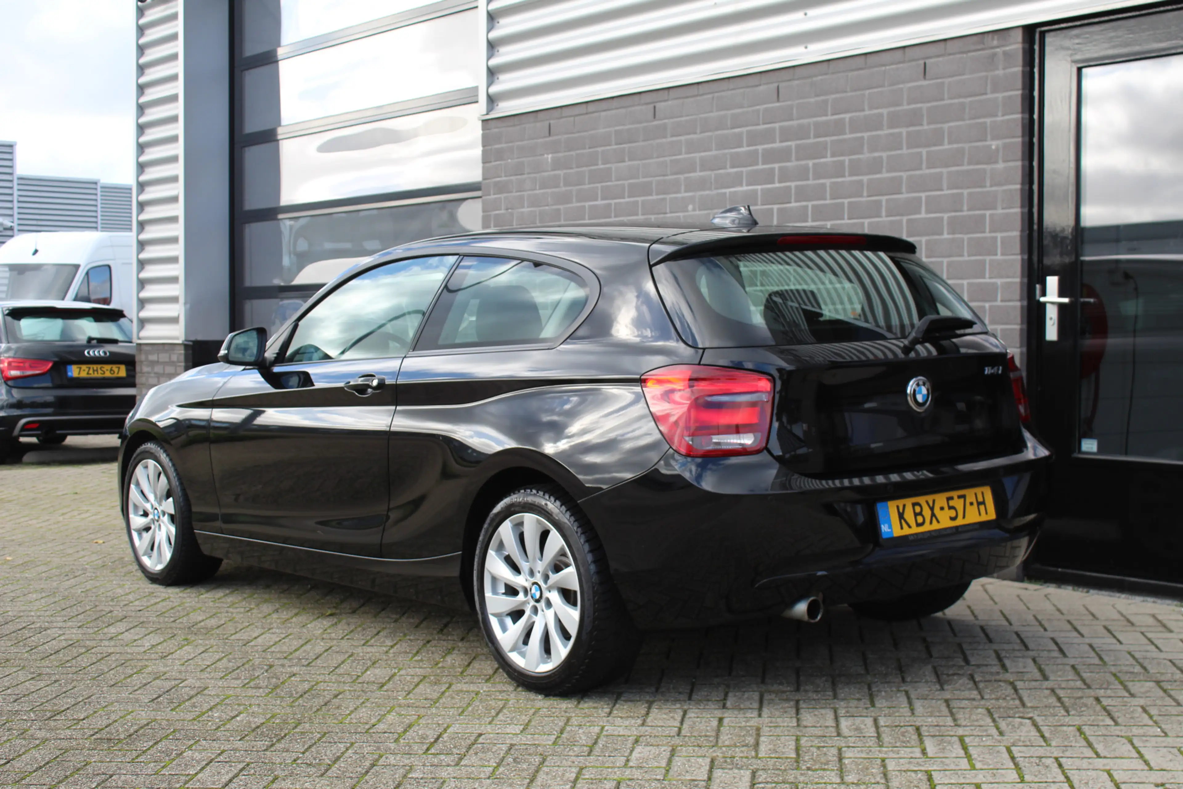 BMW 114 1-serie 114i EDE / PDC / Stoelverwarming / 17" LMV — photo 6