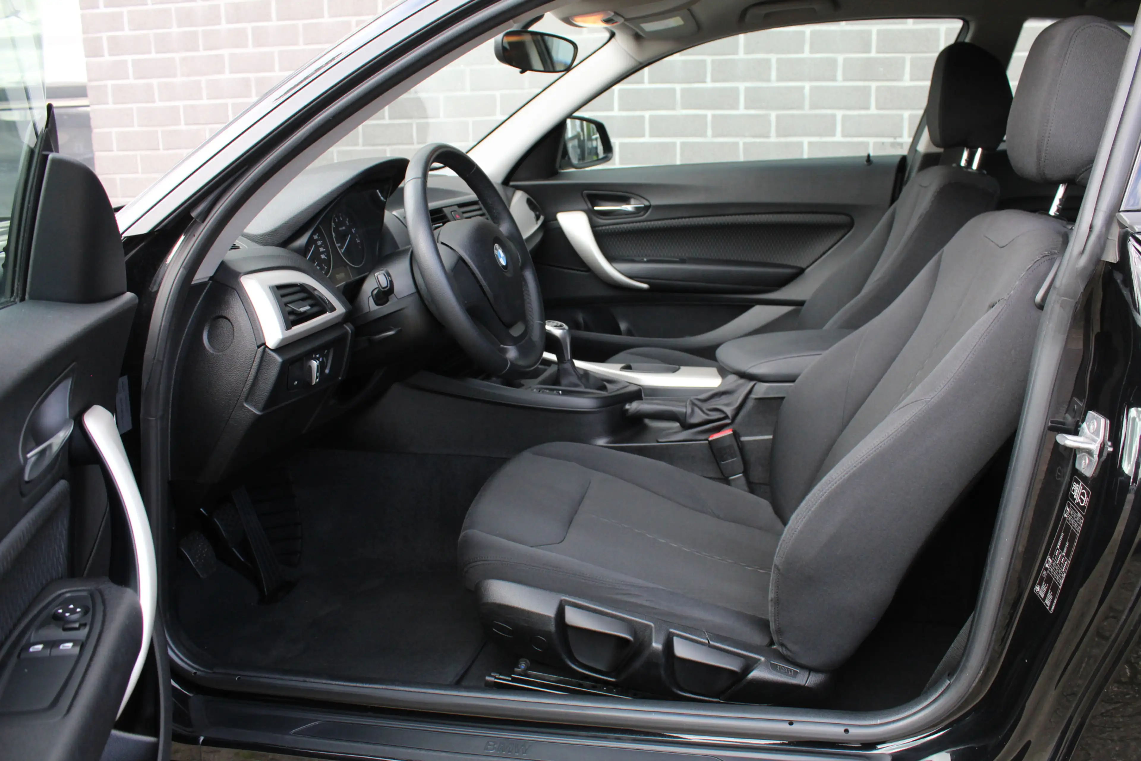 BMW 114 1-serie 114i EDE / PDC / Stoelverwarming / 17" LMV — photo 8