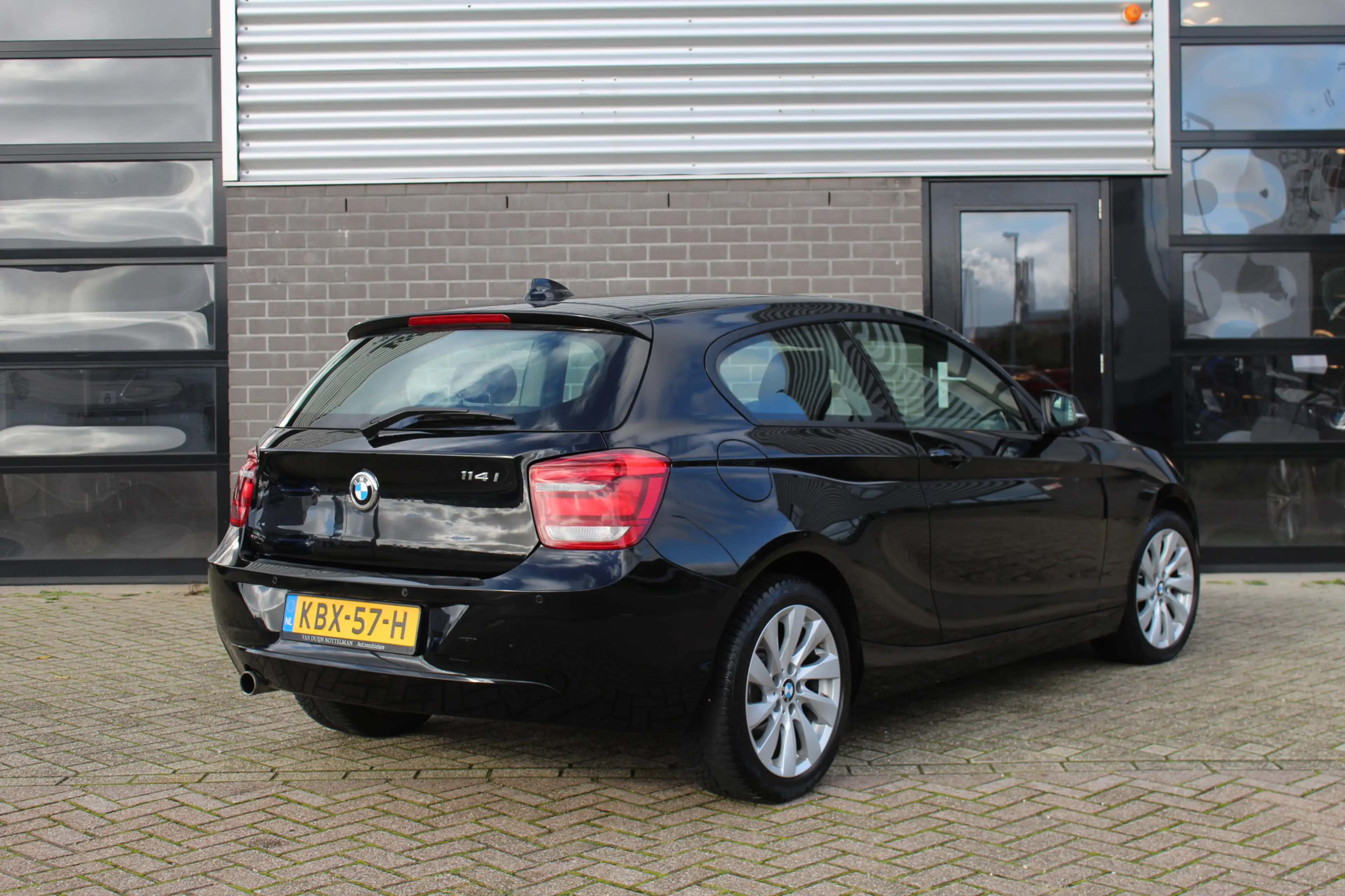 BMW 114 1-serie 114i EDE / PDC / Stoelverwarming / 17" LMV — photo 3