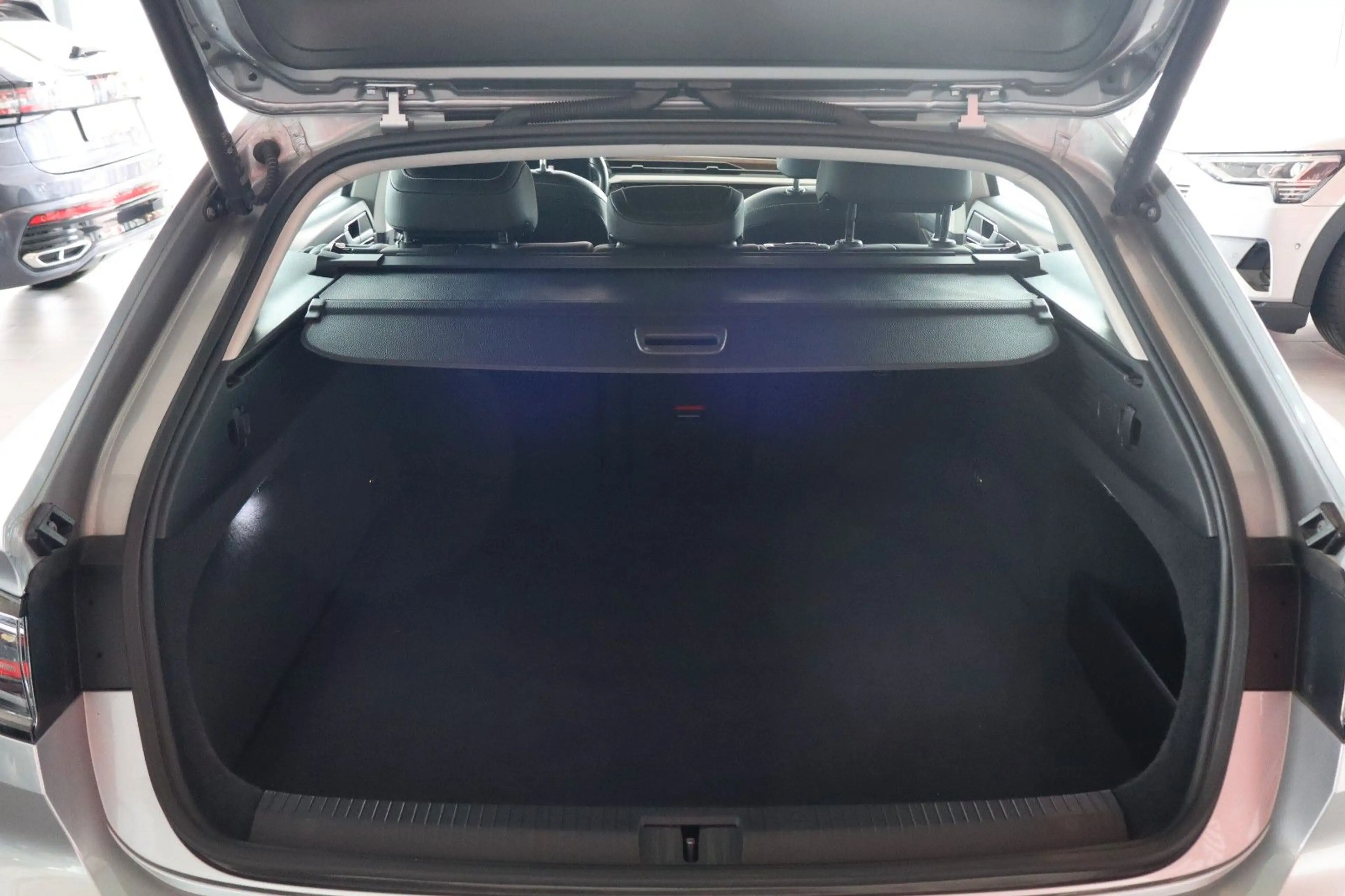 Volkswagen Arteon Shooting Brake eHybrid,KameraNaviMATRIX — photo 13