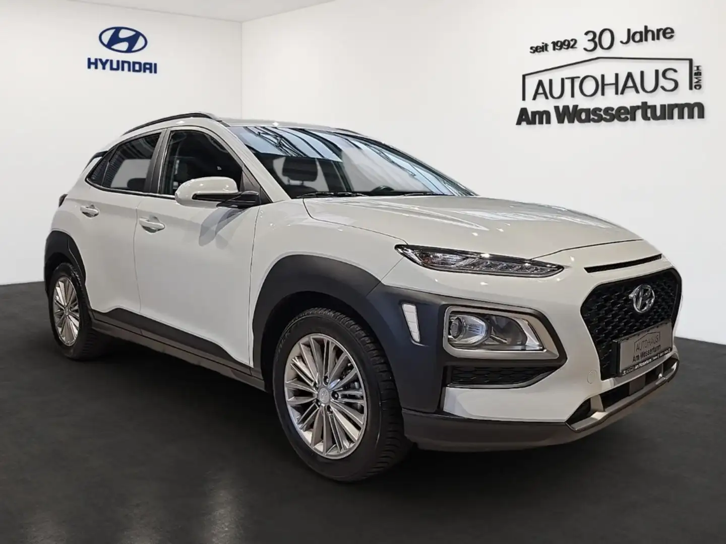 Hyundai KONA 1.0 T-GDI Trend 2WD Navi Klimaautomatik Weiß - 2