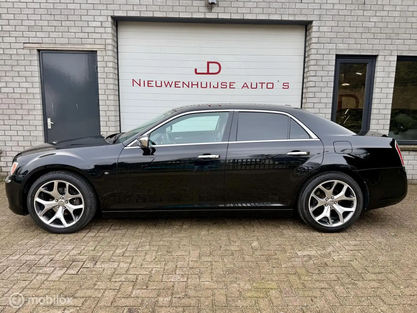 Chrysler 300C 3.6 V6, LPG, 139.364km, leder, navi, 20 inch! Schwarz - 2