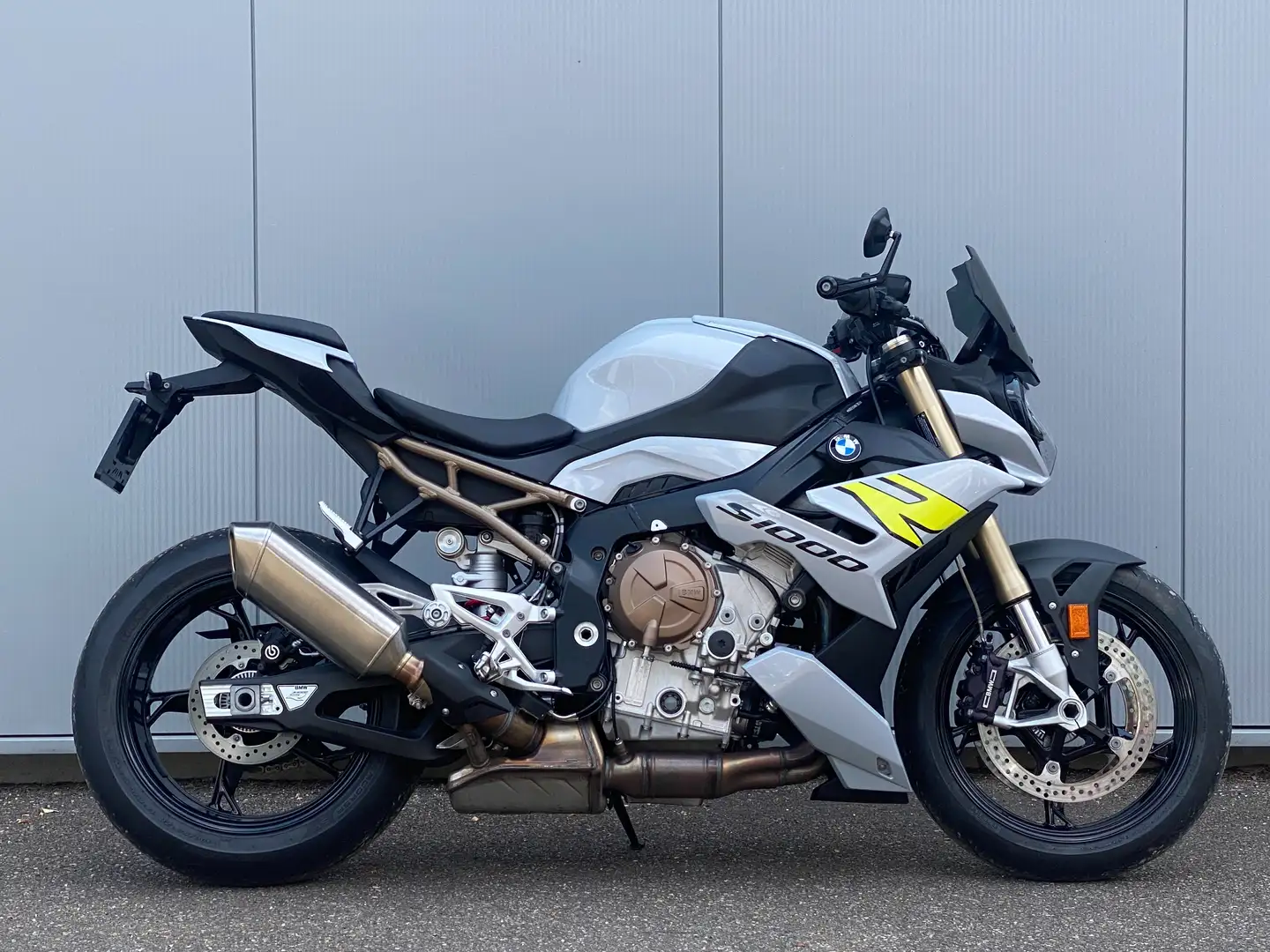 BMW S 1000 R Dynamiek-, Comfort-Pack / Style Sport / BTW motor Stříbrná - 1