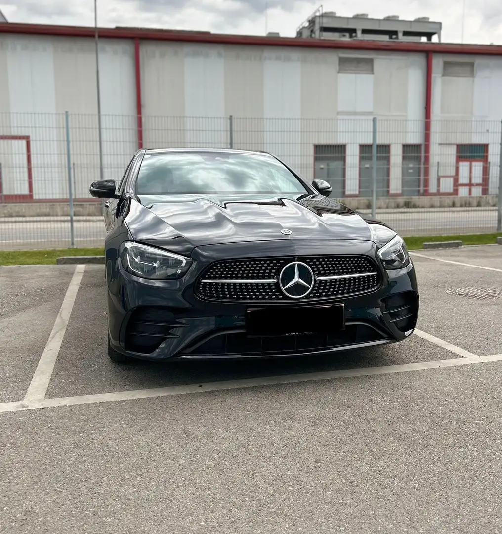 Mercedes-Benz E 220 d AMG Line Austria Edition - 1