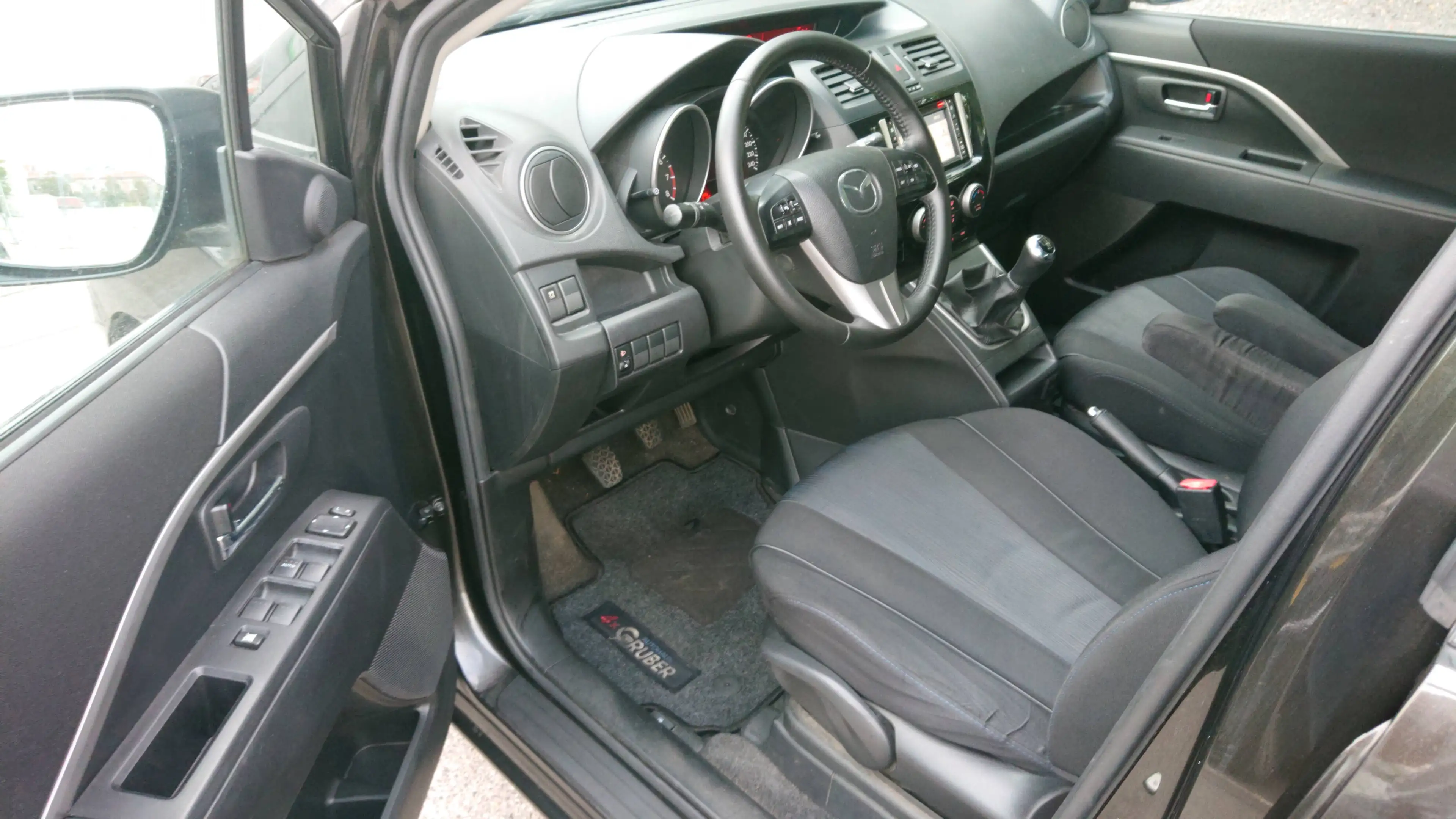 Mazda 5 Edition 40 Jahre +2Hd+Navi+SHZ+PDC+Temp+ — photo 5