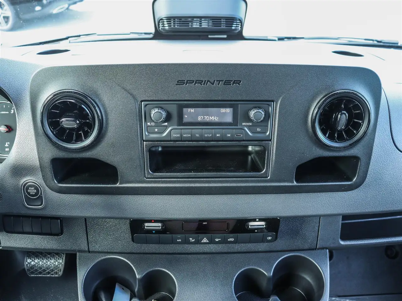 Mercedes-Benz Sprinter снимка Mercedes-Benz Sprinter