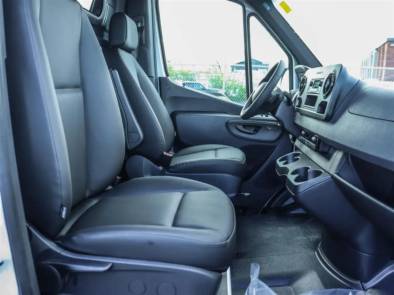 Mercedes-Benz Sprinter снимка Mercedes-Benz Sprinter