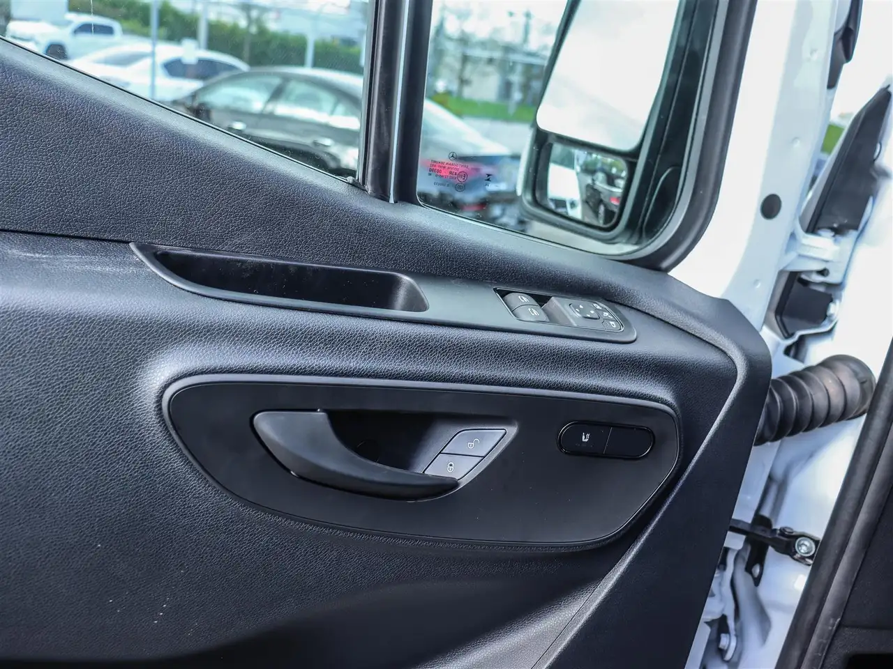 Mercedes-Benz Sprinter снимка Mercedes-Benz Sprinter