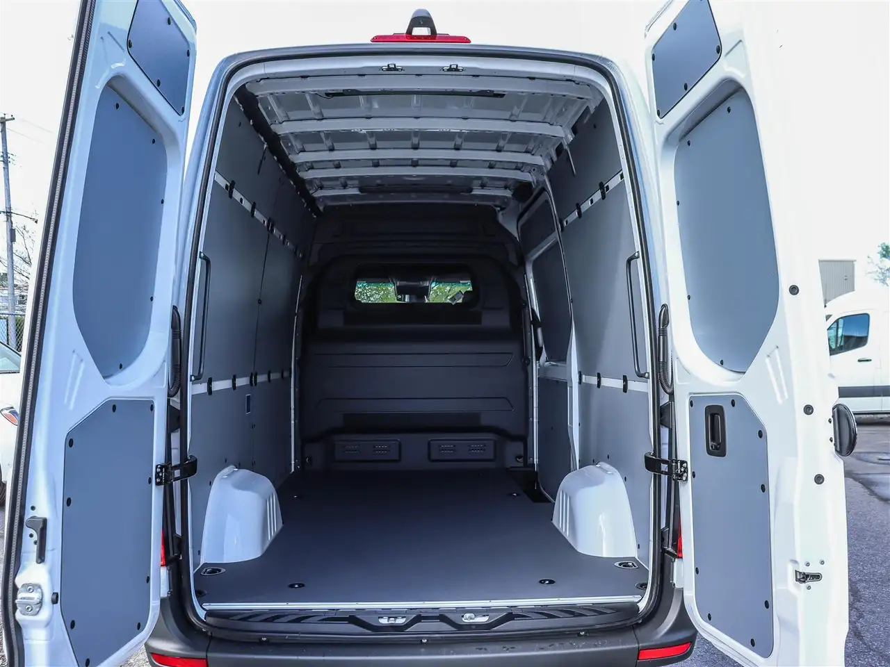 Mercedes-Benz Sprinter снимка Mercedes-Benz Sprinter