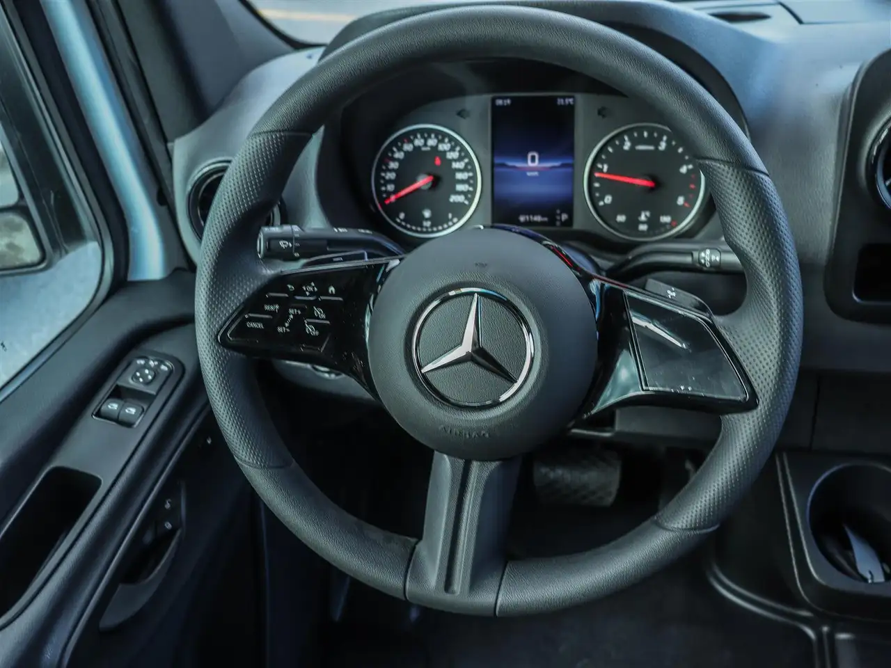 Mercedes-Benz Sprinter снимка Mercedes-Benz Sprinter