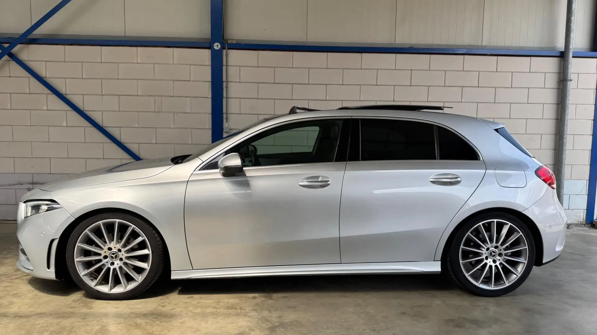 Mercedes-Benz A 200 AMG 163 PK PANO|HEAD-UP|BURMESTER VOL Gris - 2