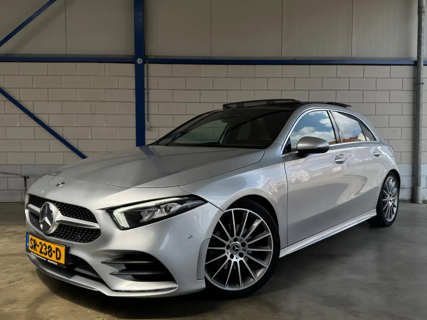 Mercedes-Benz A 200 AMG 163 PK PANO|HEAD-UP|BURMESTER VOL Gris - 1