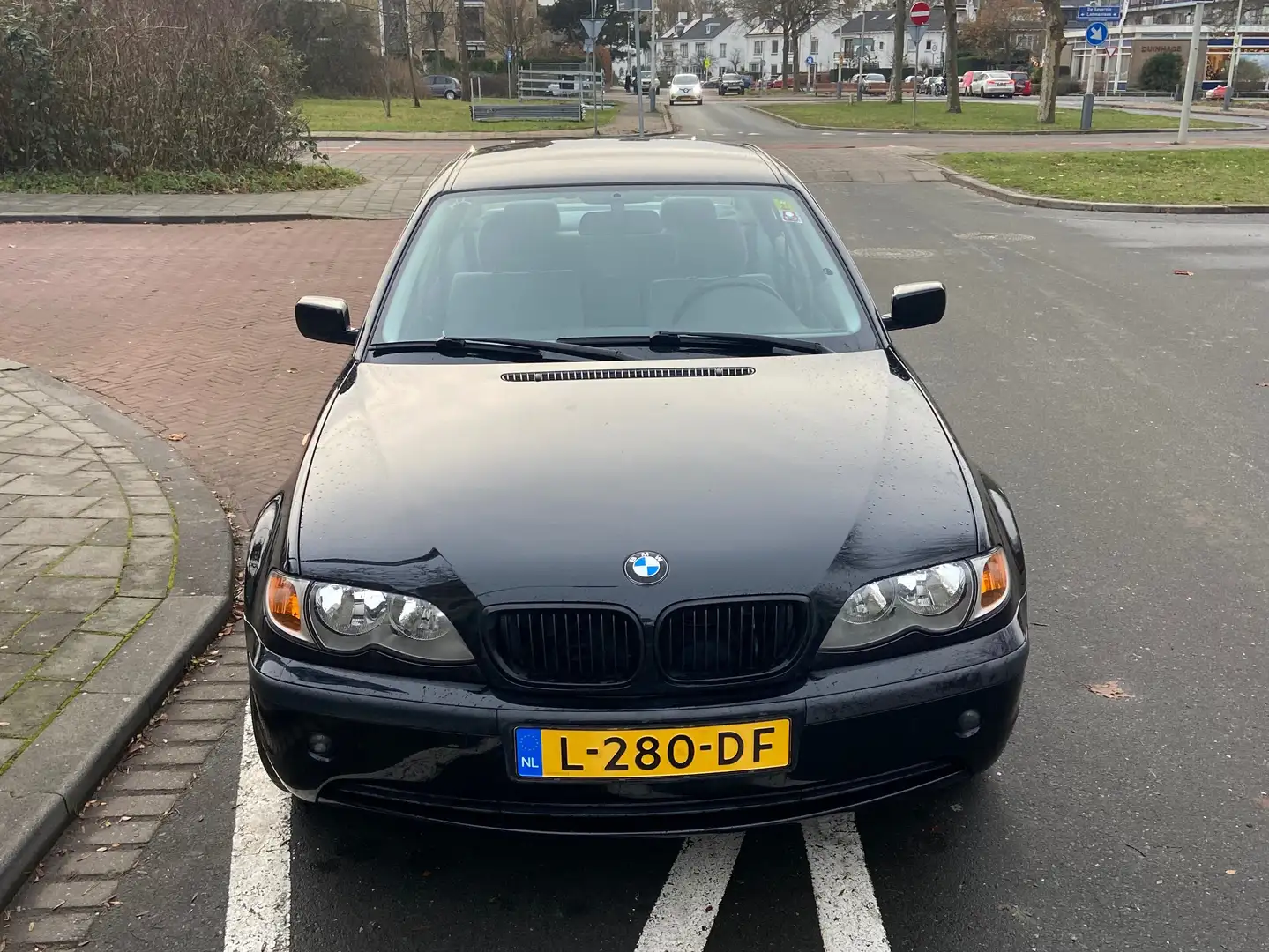BMW 330 xi Executive Zwart - 1
