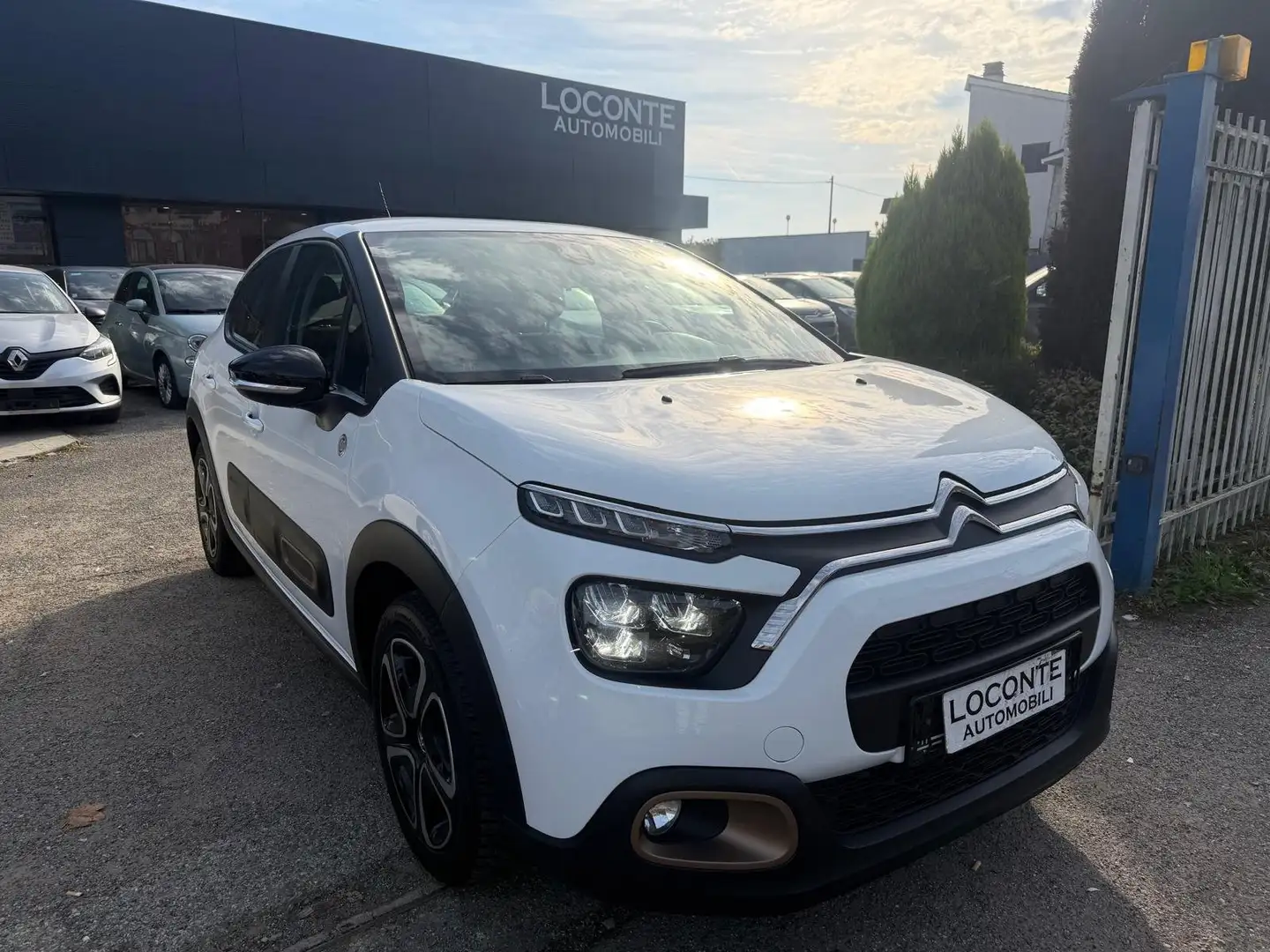 Citroen C3 1.2 puretech Shine s Blanc - 1