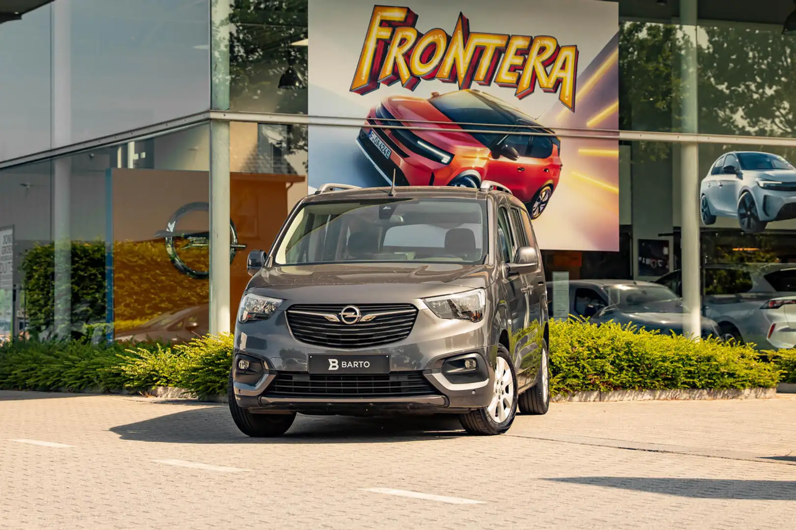 Opel Combo Life XL | 130 PK AT | Camera | Navi. | Dodehoekdet. ... Grijs - 1