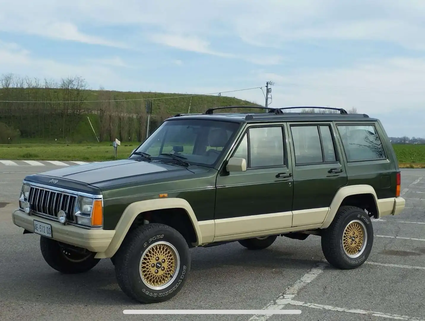 Jeep Cherokee Limited Green - 1